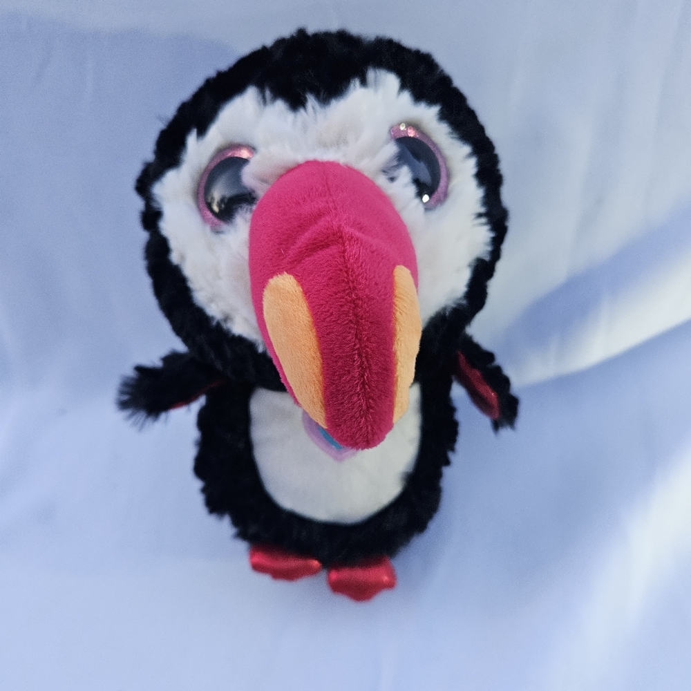 YuMe Toys Toucan Plush Stuffed Animal Doll Toy Heart Big Eyes 9" ((No Brand Tag)